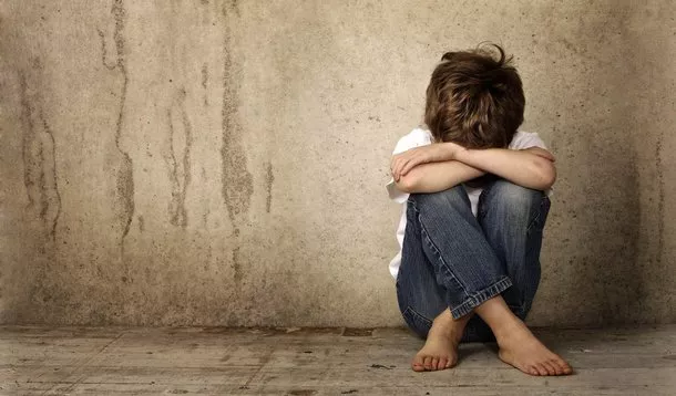 Ex-cirurgião francês é julgado por abusar sexualmente de 299 pacientes, a maioria crianças