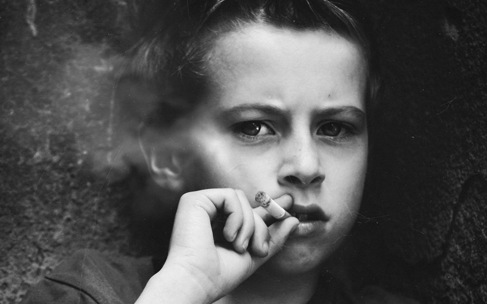 Cigarro. A indústria do tabaco foca nos jovens