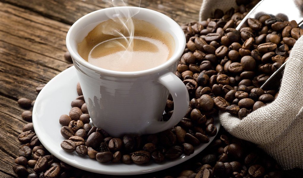 Tomar café reduz risco de doença cardíaca