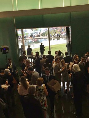 Congressistas brasileiros assumem o dolo da guerra civil e esnobam com o coquetel da desgraça Congressistas brasileiros assumem o dolo da guerra civil e esnobam com o coquetel da desgraça