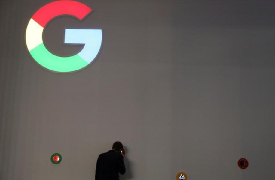 Google se alia a varejistas em esforço para reverter buscas por produtos em dinheiro