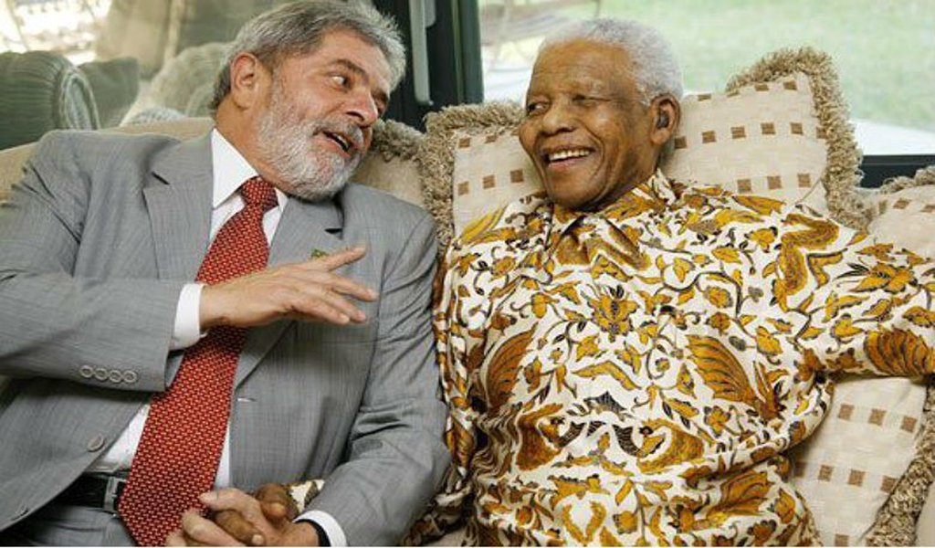 Ato #LulaLivre em SP defende democracia e marca centenário de Nelson Mandela