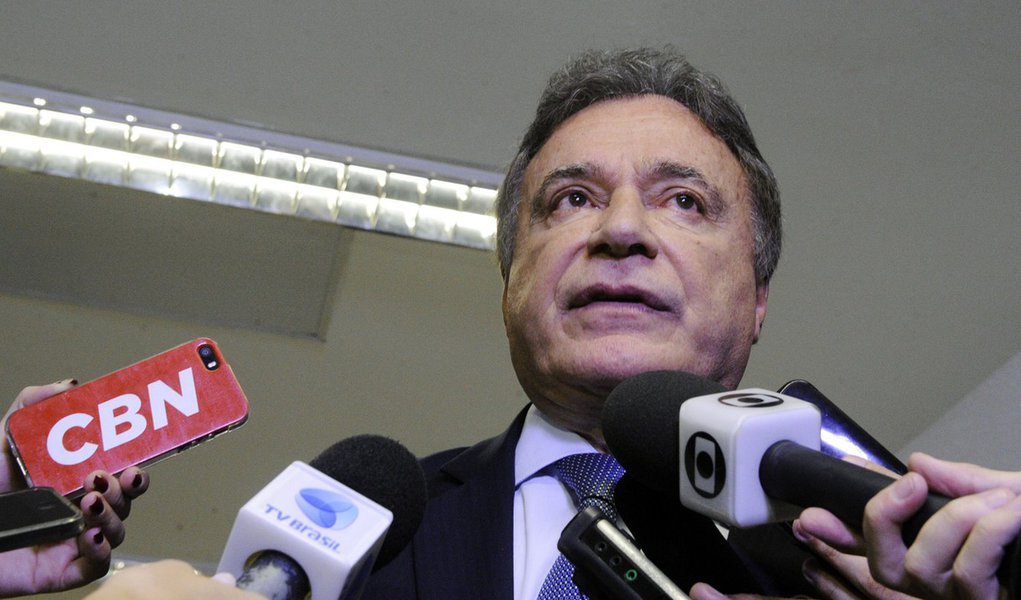 Álvaro Dias diz que “não há hipótese” para apoiar Alckmin