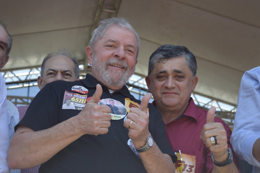 Guimarães avalia que alianças em torno da candidatura de Lula estão evoluindo bem