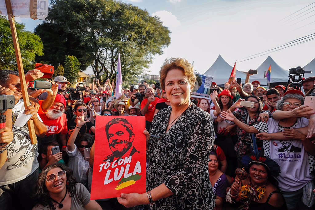 Dilma: Lula está preso porque a Justiça deixou de ser imparcial
