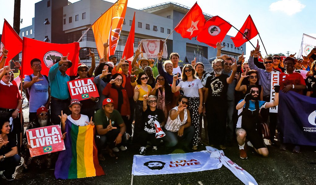 Vigília por Lula Livre alcança R$ 1 milhão em doações