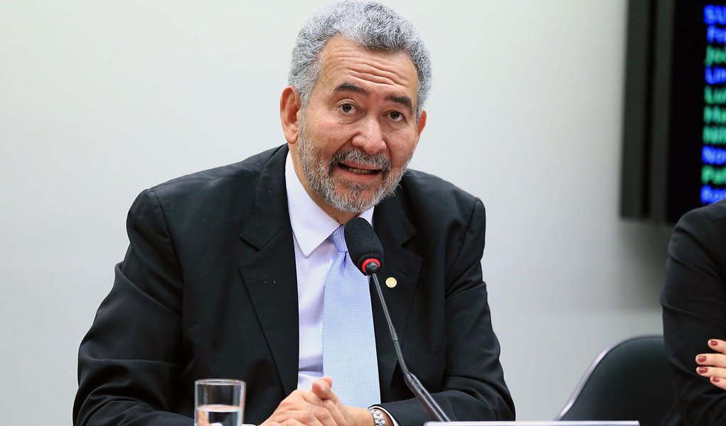 Deputado Paulão sobre Judiciário e PF: a máscara caiu