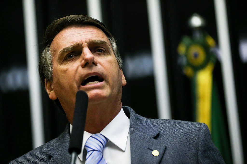 A roleta russa de Bolsonaro