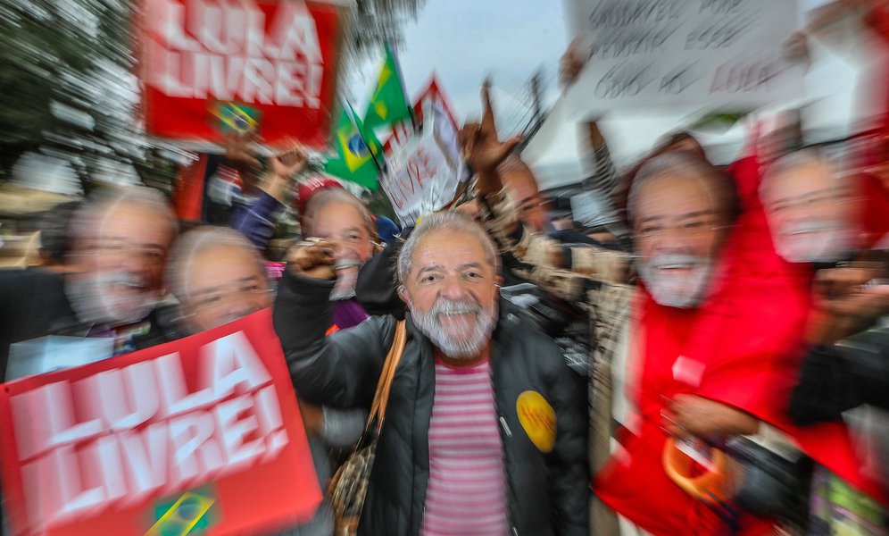 Lula Livre é grito preso na garganta do Brasil