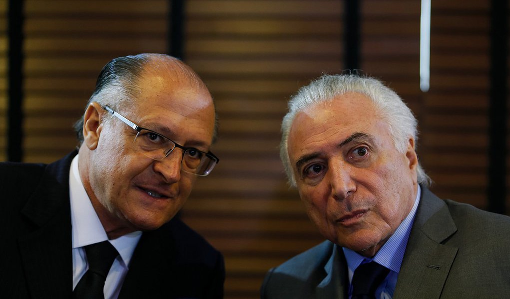 Unha e carne com Temer, Alckmin culpará Dilma pelo golpe que ela sofreu
