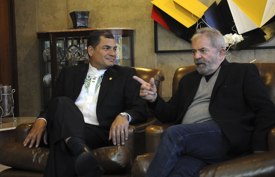 Lula a Correa: como eu, você é vítima da judicialização da política