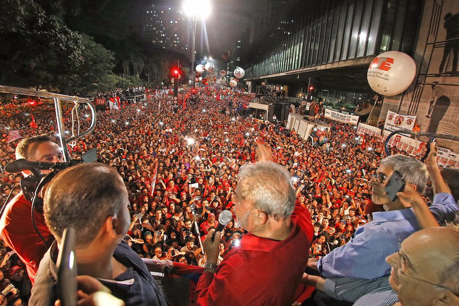 Lula dispara na preferência do eleitor paulista, mostra Ibope