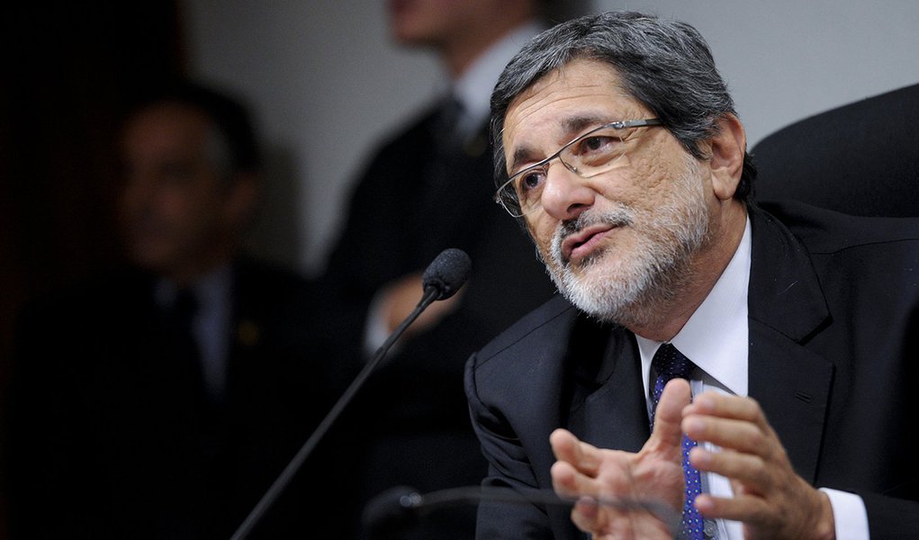 Ministro libera bens de Sergio Gabrielli, ex-presidente da Petrobras