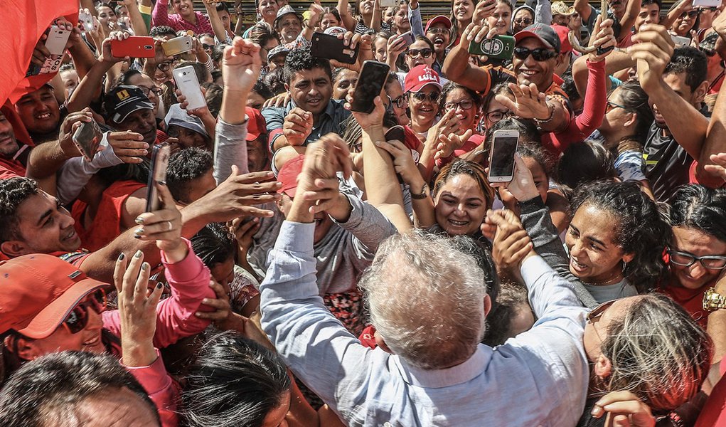 Virada de Lula no Rio Grande do Sul impressiona, diz jornalista