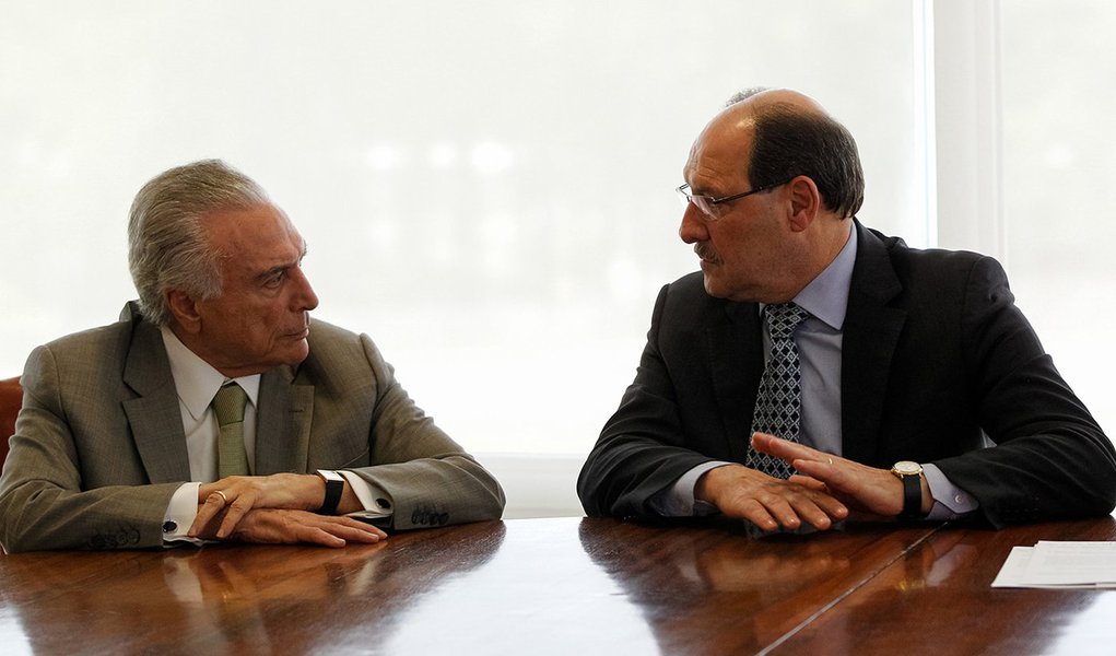 Sartori, o professor que faz sangrar os professores gaúchos