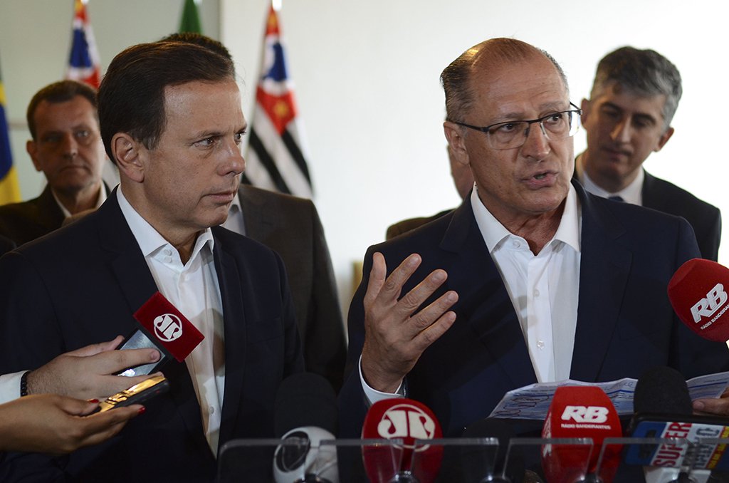 Encontros com evangélicos foram praxe em gestões Alckmin e Doria