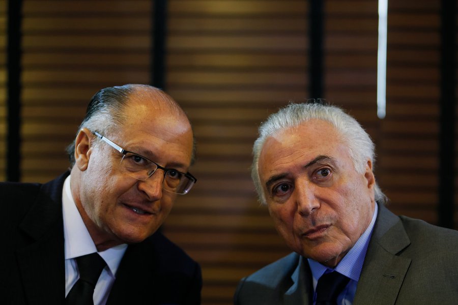 Tijolaço: Alckmin terá “paquitos” para ser “jovem”? Vão aplicar botox no Temer?