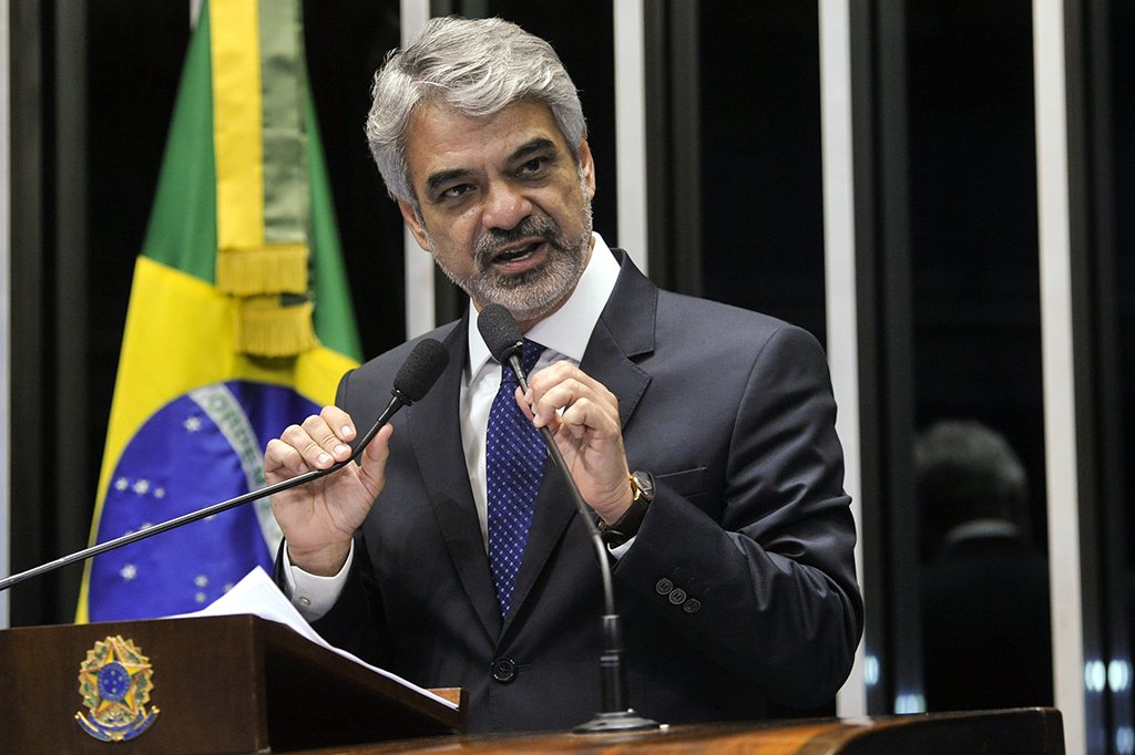 Humberto: queremos aquele país do Lula de volta
