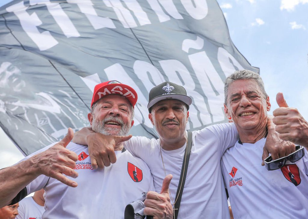 Livro-manifesto por Lula Livre reúne gigantes da cultura nacional