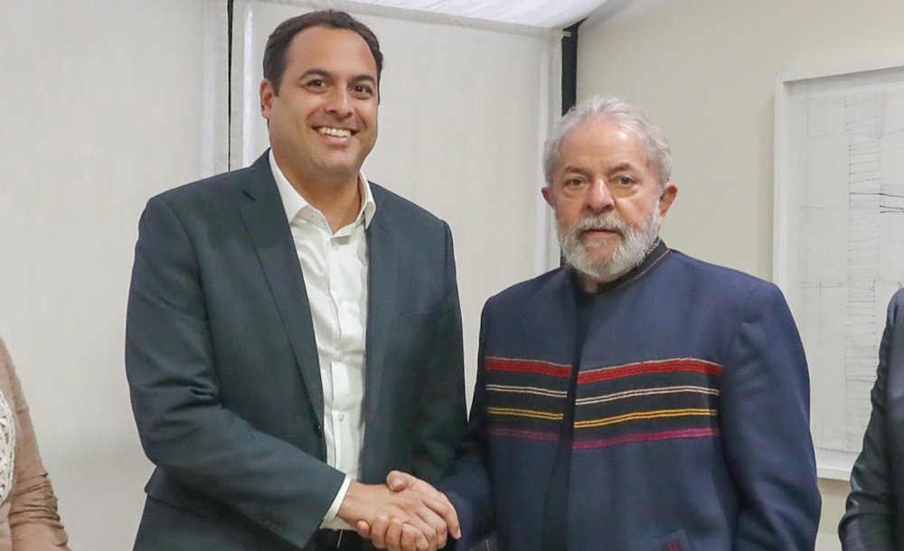 Ao lado do PT, Paulo Câmara sai em defesa de Lula