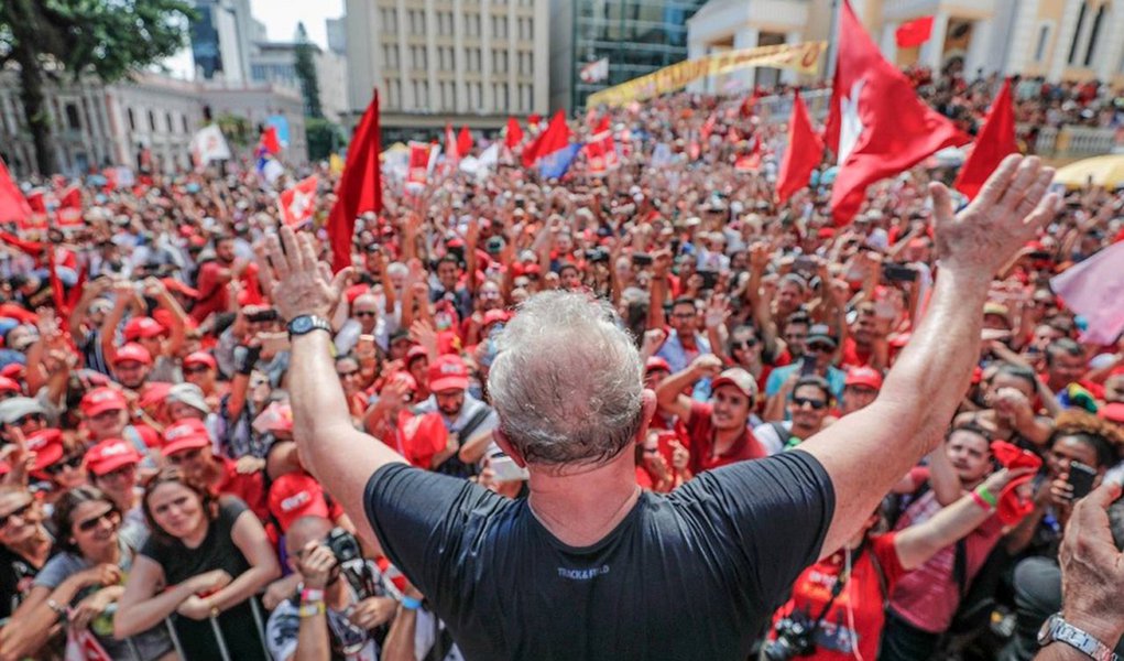 Juristas internacionais denunciam irregularidades no julgamento de Lula