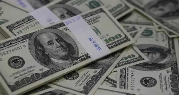 Dólar fecha acima de R$ 5 pela primeira vez desde outubro