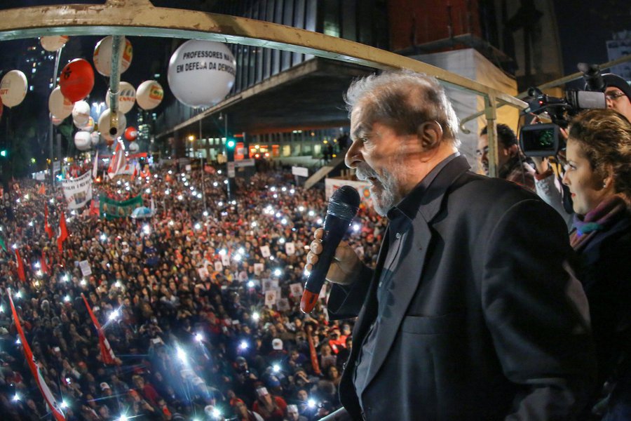 Lula pede liminar ao TSE para gravar programas para o horário eleitoral