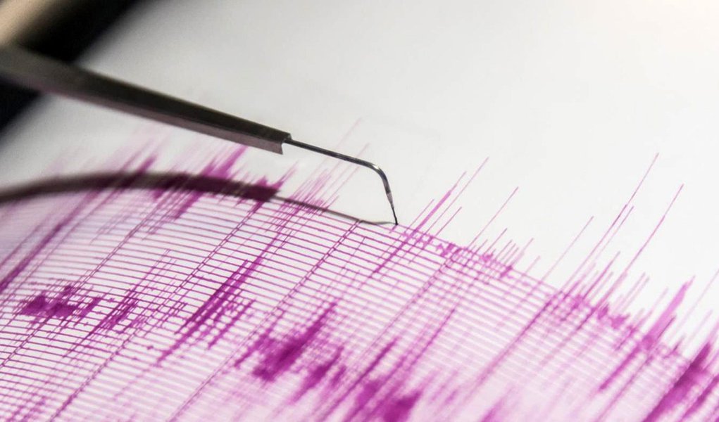Terremoto de magnitude 7,1 atinge fronteira entre Peru e Brasil