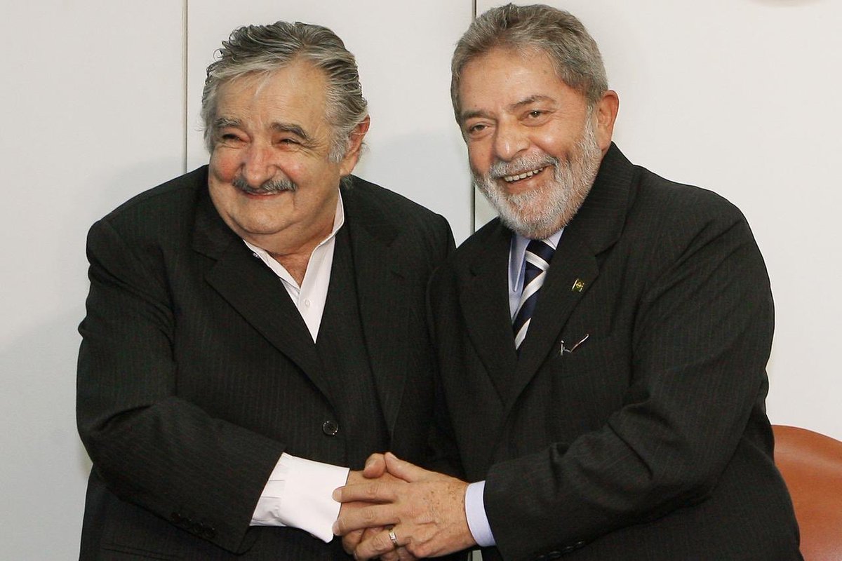 Lula homenageia Pepe Mujica em seu aniversário
