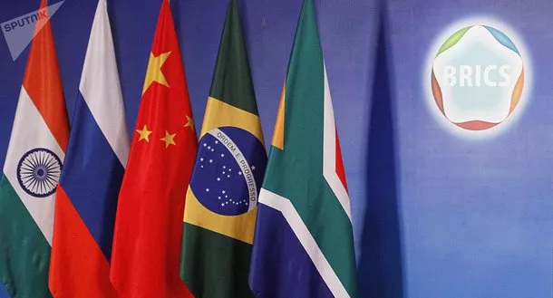 Autoridades do BRICS apoiam proposta de sistema próprio de pagamentos durante reunião em SP