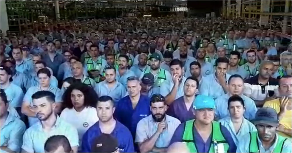 Sindicatos preparam greve geral no chão de fábrica