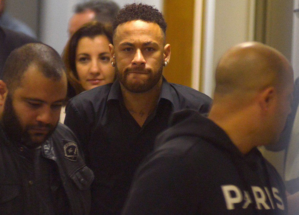 Justiça brasileira bloqueia 36 imóveis de Neymar por ‘calote fiscal’