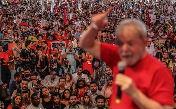 Lula participa de ato em defesa das democracias no Fórum Social Mundial de Salvador.
Foto: Ricardo Stuckert
Salvador (BA), 15/03/0218.
