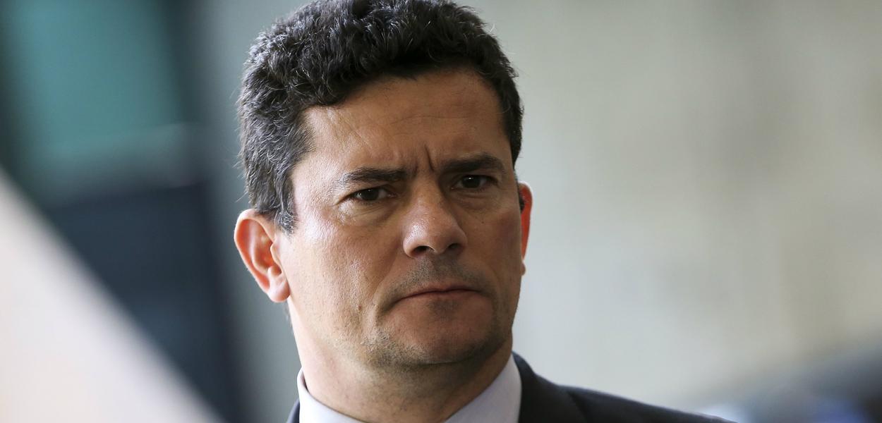 E se o conluio de Moro fosse com a defesa do Lula. Seria normal?