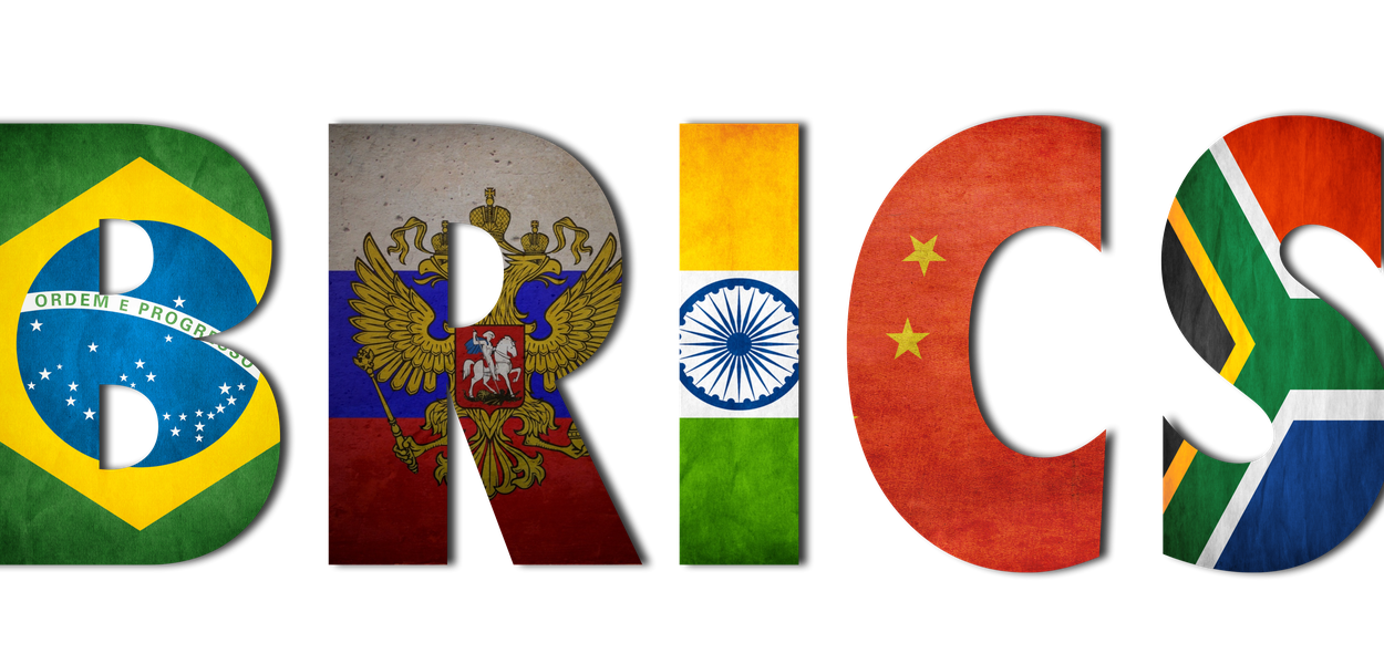 Cerco dos EUA à Rússia dá megachance a BRICS - Brasil 247