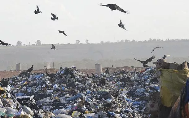 IBGE aponta avanço na limpeza urbana, mas lixões continuam ativos no país