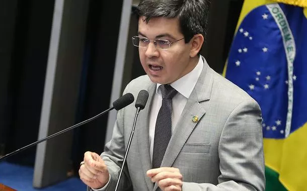 Randolfe Rodrigues confirma incômodo de parlamentares após decisão do STF sobre emendas