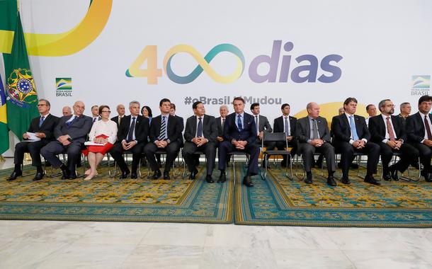 Bolsonaro em cerimônia de 400 dias de governo