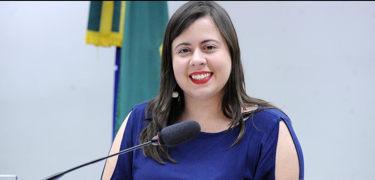 Sâmia Bomfim anuncia pré-candidatura à Prefeitura de SP.