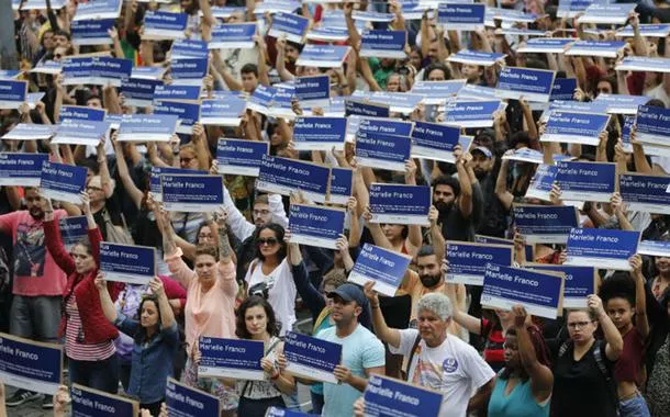 Políticas de silenciamento e a necromemória