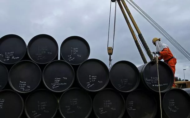 Agência eleva novamente previsão de crescimento de demanda por petróleo em 2024