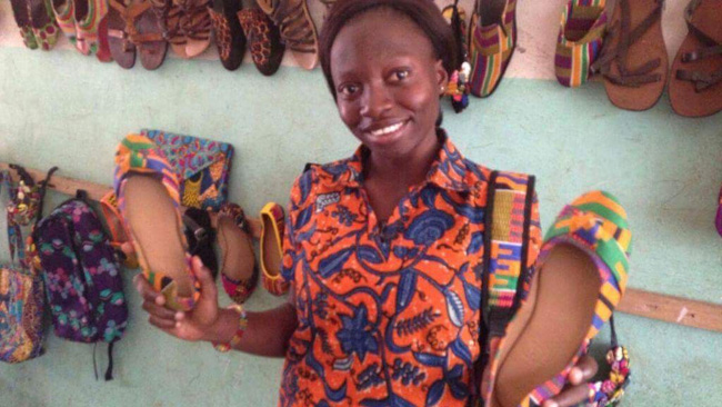 Sapatos revestidos com tecidos africanos