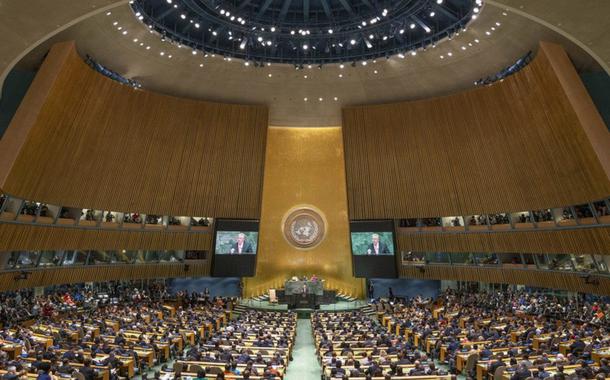 Assembleia Geral da ONU aprova resolução pedindo que Israel se retire de territórios palestinos