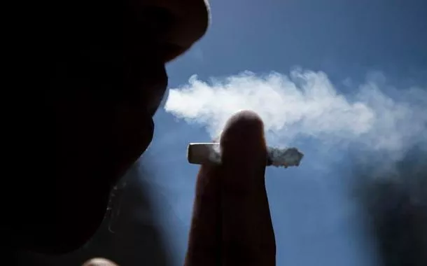 Governo planeja elevar preço mínimo de cigarro para compensar parte da desoneração da folha