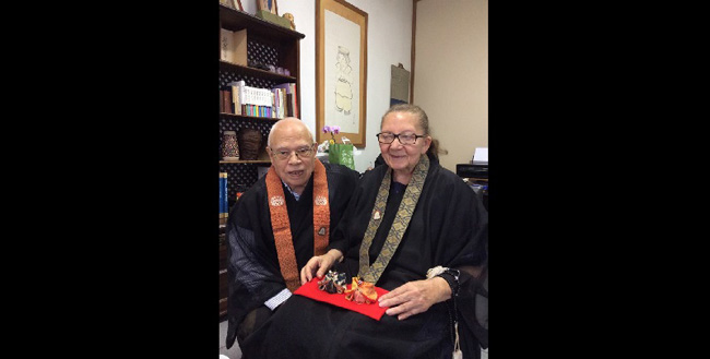 Os monges budistas Ricardo e Yvonette Gonçalves