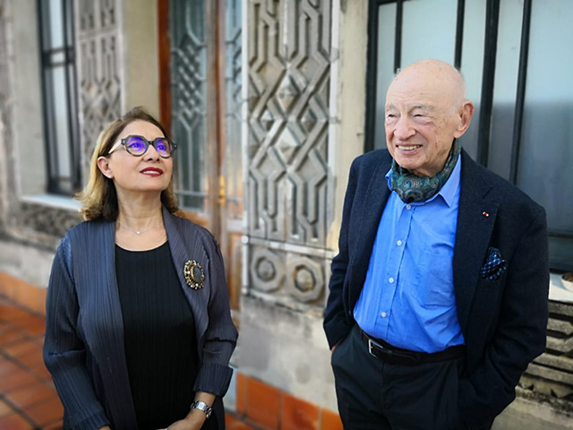 O filósofo Edgar Morin e sua esposa Sabah