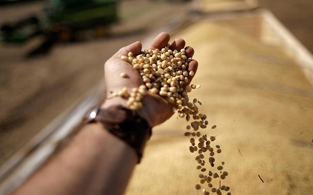 Brasil terá superávit comercial recorde em 2023, puxado pelo agronegócio