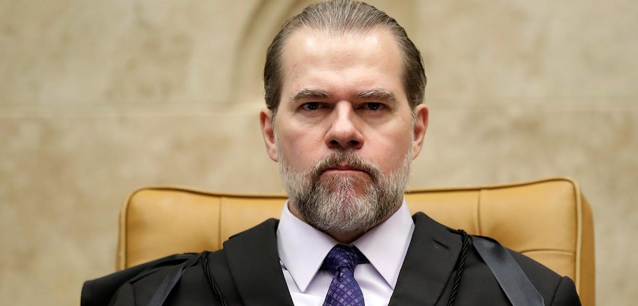 O que emperra o jogo de cena de Bolsonaro com o novo ministro da