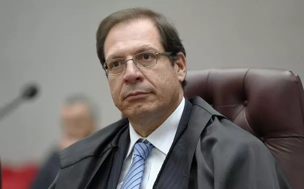 Juízes federais vão receber extra de até R$ 1 bilhão