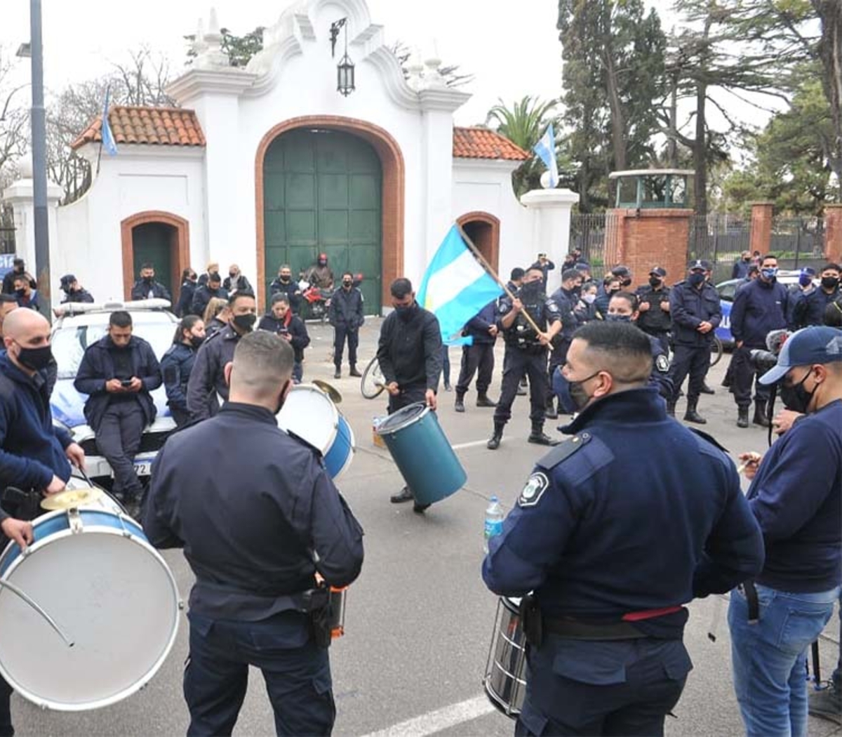 Argentina vai usar policiais federais contra protestos nas ruas